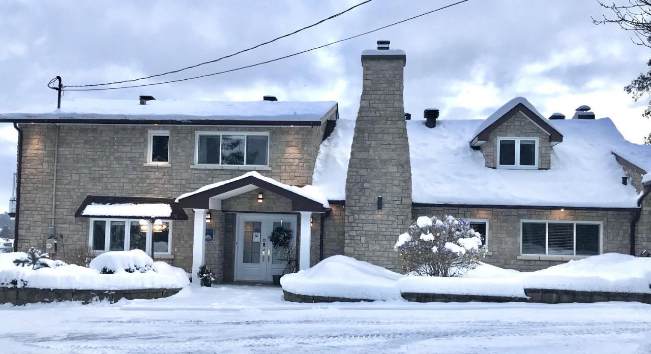 Chelsea Auberge Tom B&B المظهر الخارجي الصورة